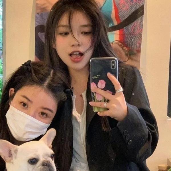 他的三个女儿